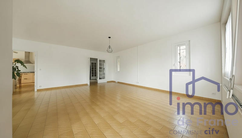 Maison - 222 m² - 8 pièces