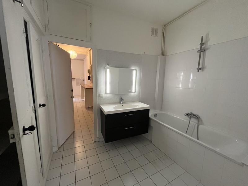 Appartement - 100 m² - 4 pièces