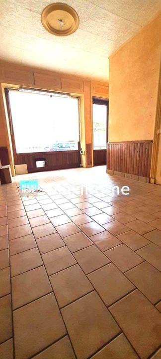 Maison - 220 m² - 9 pièces