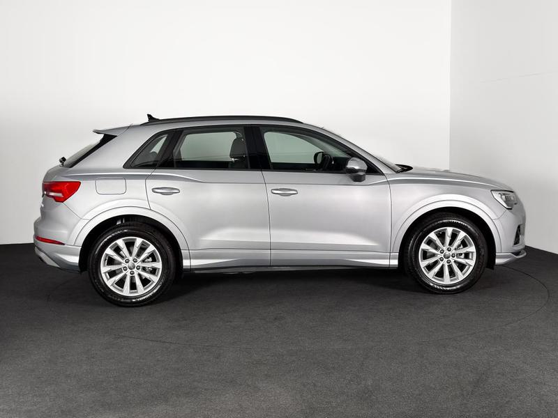 Audi Q3 Sport 35 Tdi 150ch Virtual Cockpit Sieges Gps Camera Attelage Regul Full Led s-Tronic