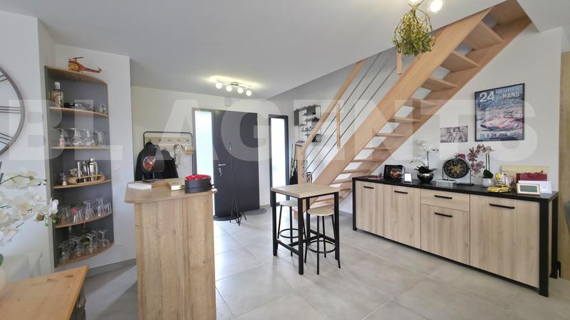 Maison - 144 m² - 7 pièces