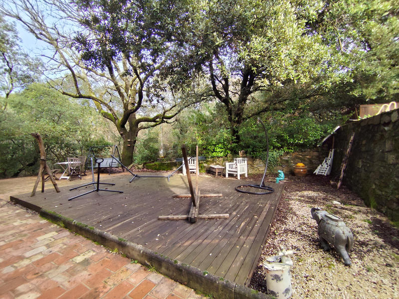 Maison - 254 m² - 13 pièces