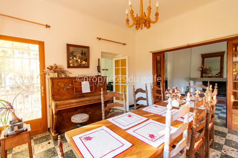 Maison - 200 m² - 7 pièces