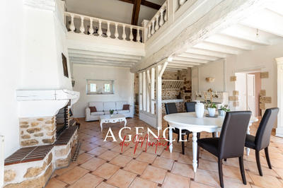 Maison - 189 m² - 5 pièces