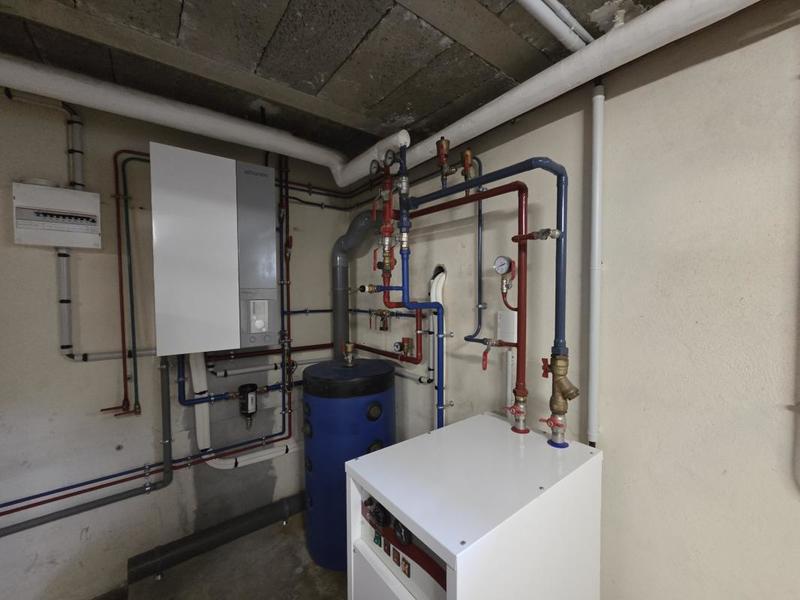 Demeure - 245 m² - 8 pièces