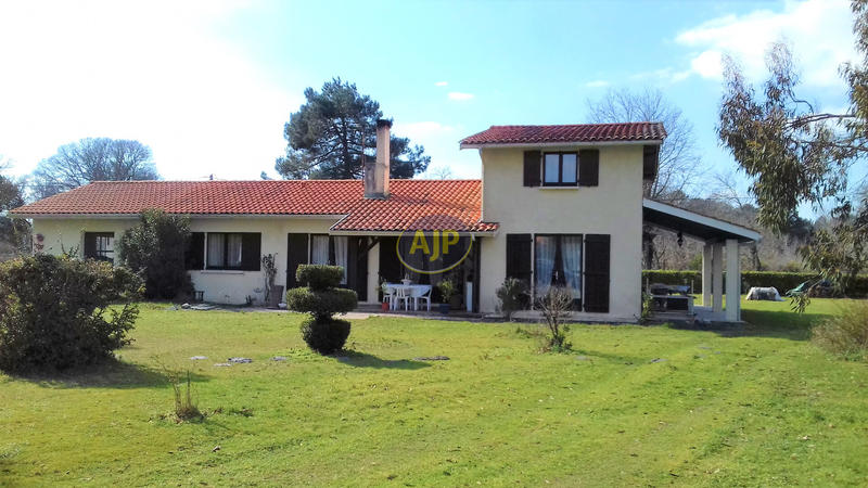 Maison - 139 m² - 7 pièces