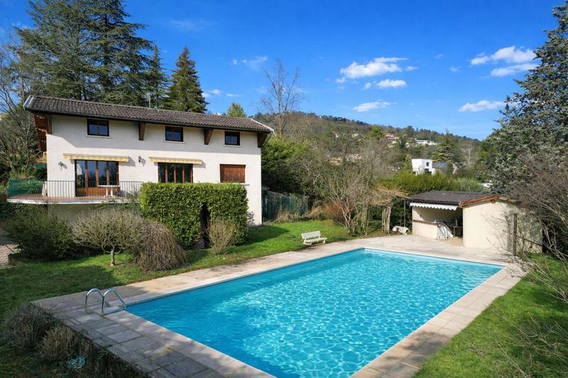 Maison - 176 m² - 8 pièces