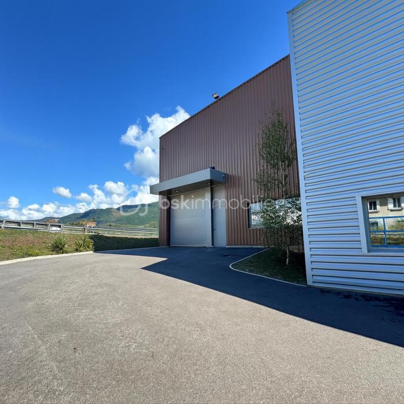 Bureau - 341 m² - 2 pièces