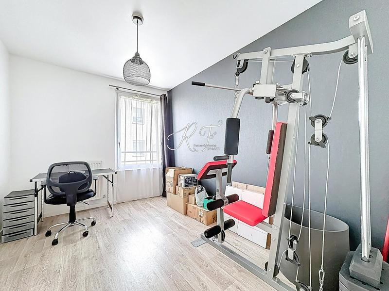 Appartement - 80 m² - 4 pièces