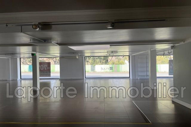 Local commercial - 213 m²