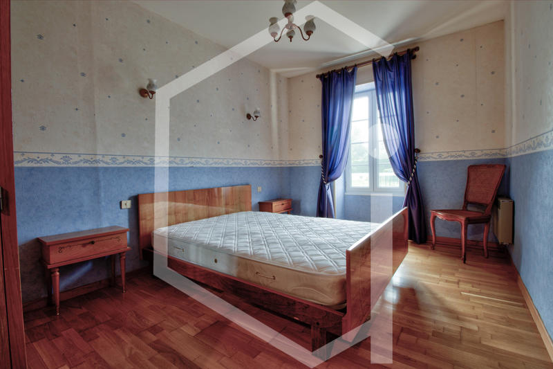 Maison - 140 m² - 6 pièces