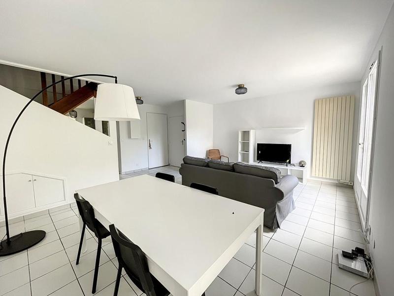 Appartement - 11 m² - 5 pièces