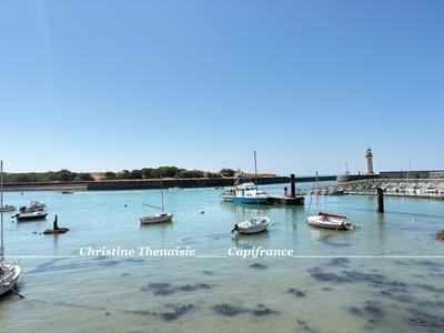 Maison - 168 m² - 8 pièces