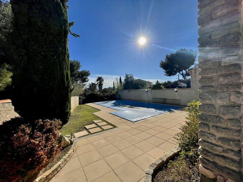 Maison - 102 m² - 3 pièces