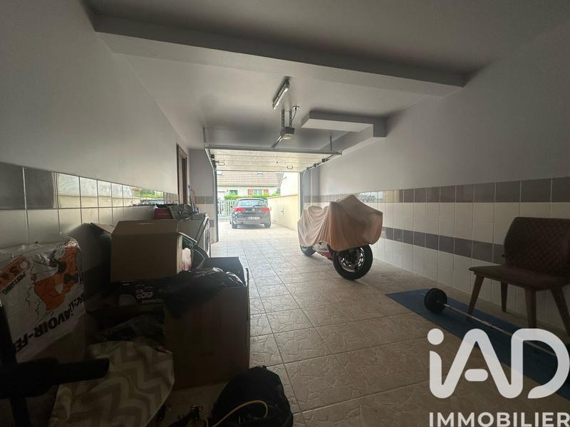 Maison - 263 m² - 8 pièces