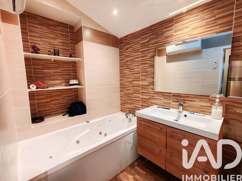 Maison - 176 m² - 7 pièces