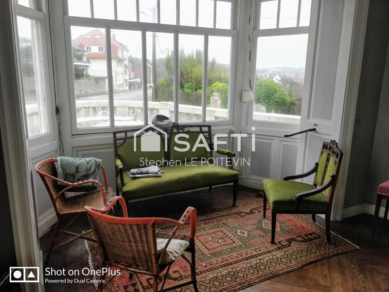 Maison - 272 m² - 12 pièces