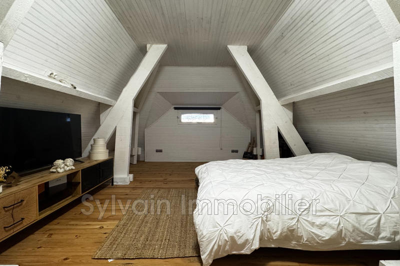 Maison - 182 m² - 6 pièces