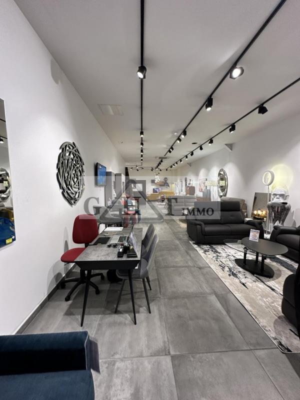 Local commercial - 380 m²