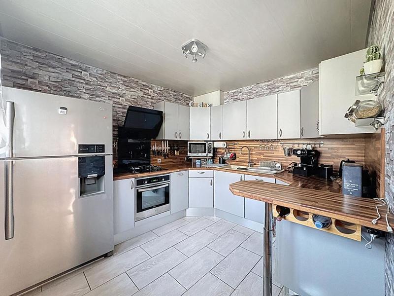 Maison - 122 m² - 6 pièces