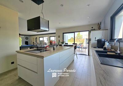 Maison - 194 m² - 6 pièces