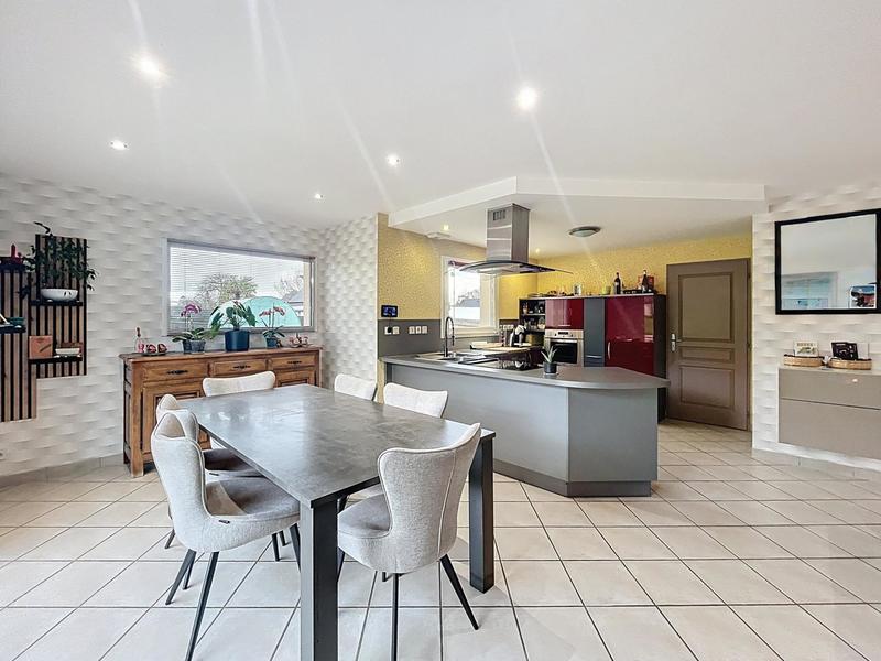 Maison - 105 m² - 5 pièces