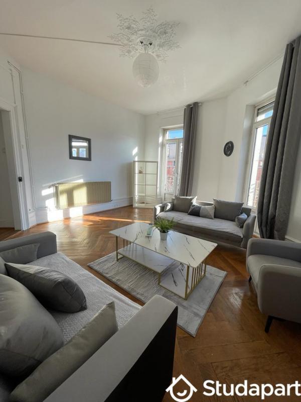 Chambre - 13 m² - 1 pièce