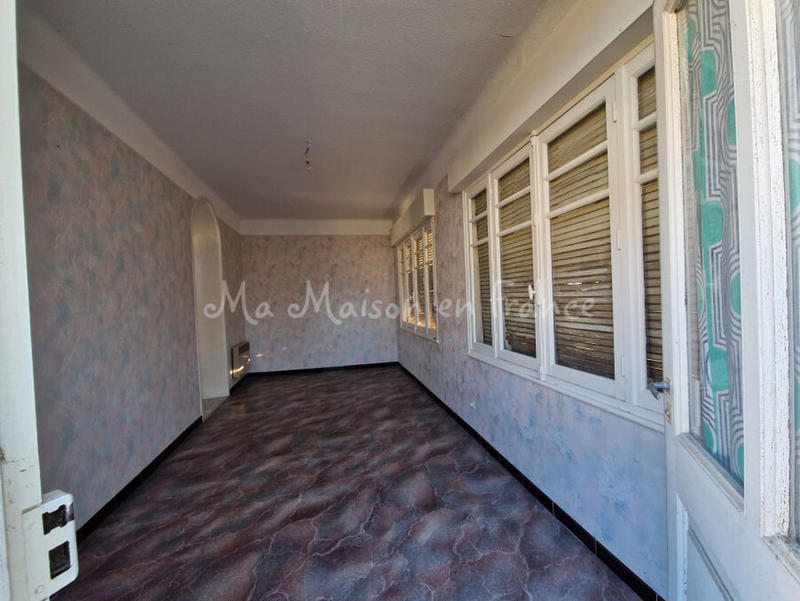 Maison - 240 m² - 11 pièces