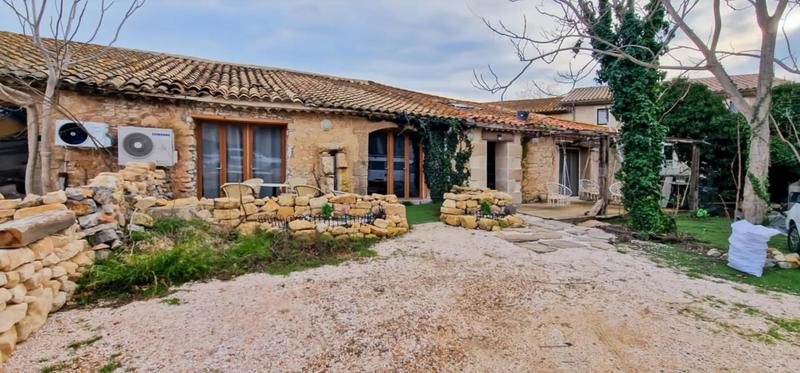 Maison en pierre - 175 m² - 4 pièces