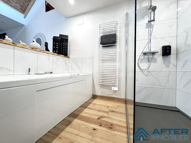 Maison - 191 m² - 7 pièces