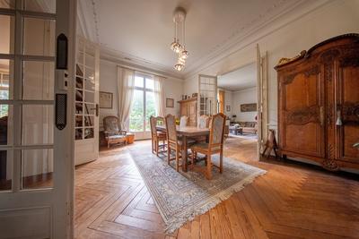 Appartement - 188 m² - 6 pièces