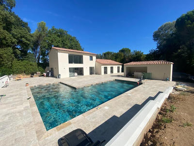 Villa - 223 m² - 8 pièces