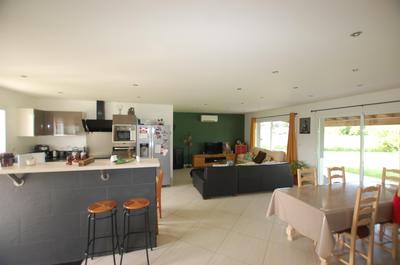 Maison - 110 m² - 4 pièces