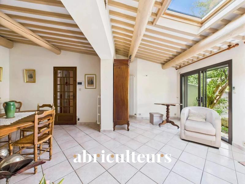 Maison - 94 m² - 5 pièces