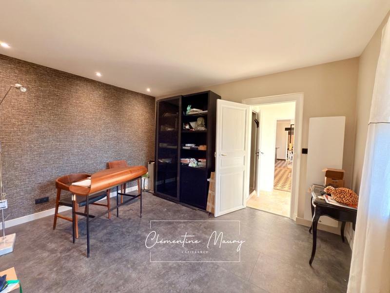 Maison - 168 m² - 6 pièces