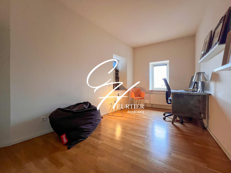 Appartement - 183 m² - 5 pièces