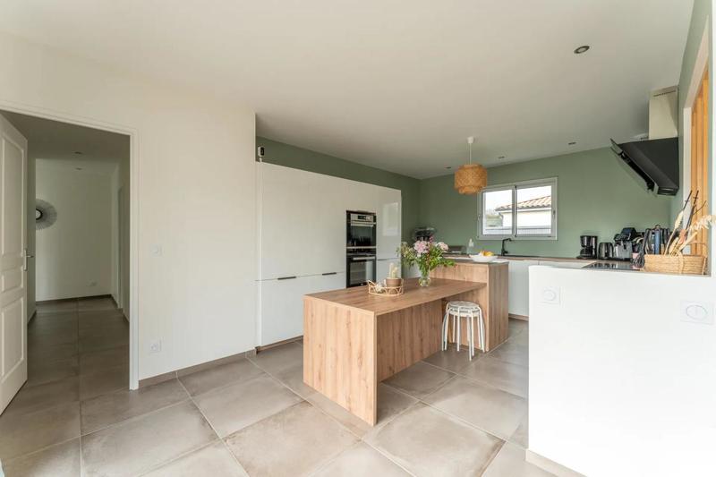 Maison - 196 m² - 8 pièces