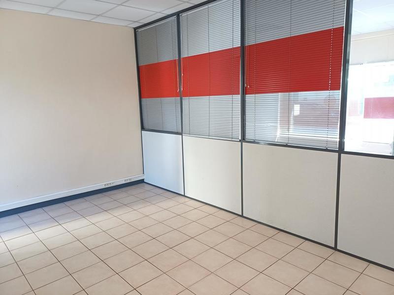 Local commercial - 123 m² - 3 pièces