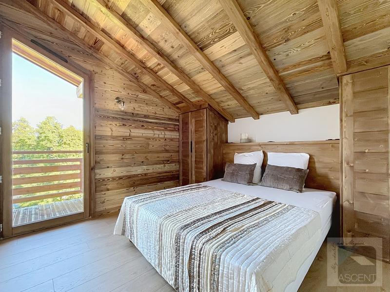 Châlet - 225 m² - 8 pièces