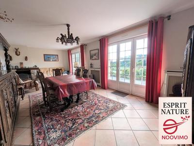 Maison - 180 m² - 7 pièces