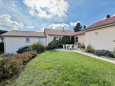 Maison - 208 m² - 8 pièces