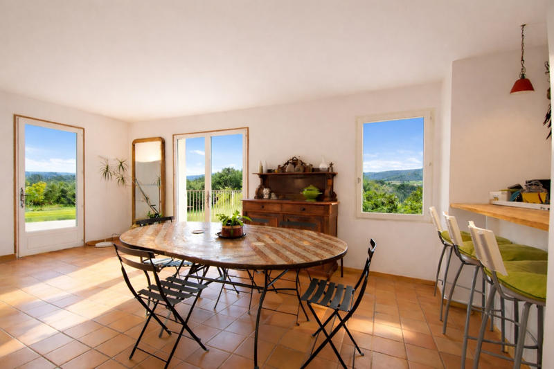 Maison - 140 m² - 7 pièces