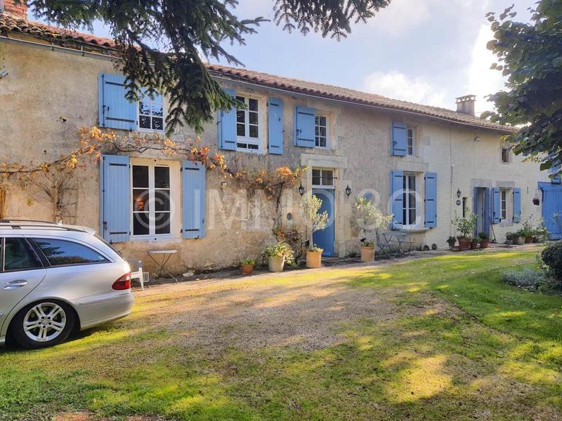 Maison en pierre - 189 m² - 4 pièces