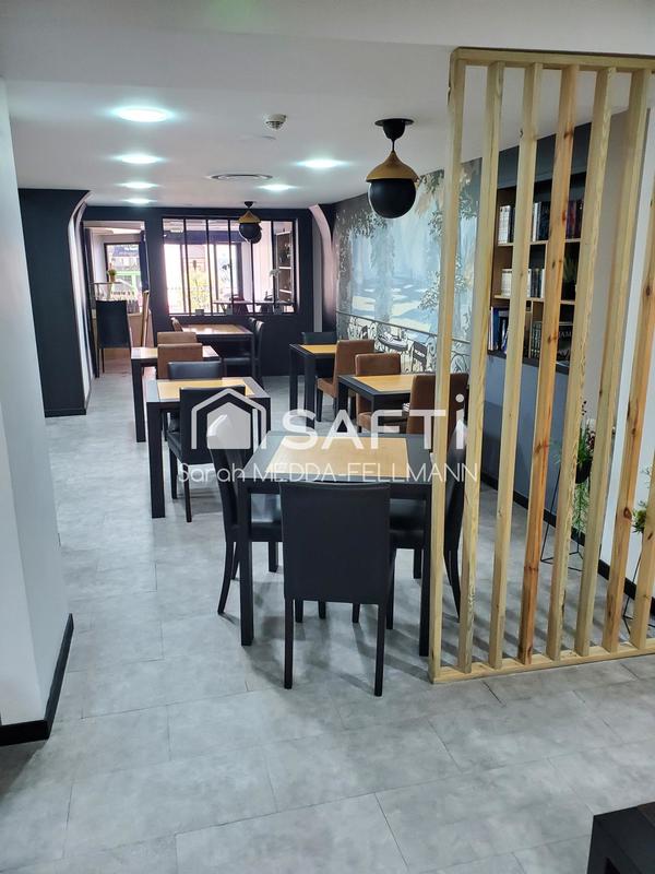 Local commercial - 1 257 m² - 30 pièces