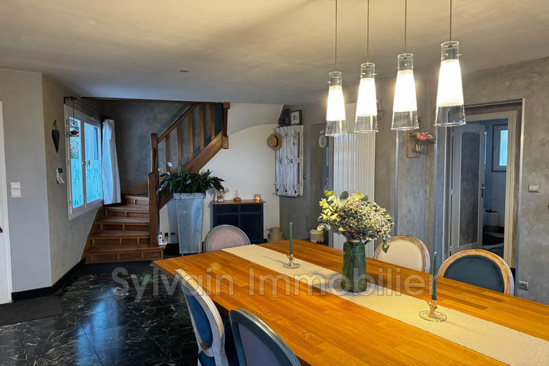 Maison - 182 m² - 6 pièces