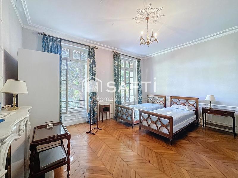 Maison de maîtres - 273 m² - 6 pièces