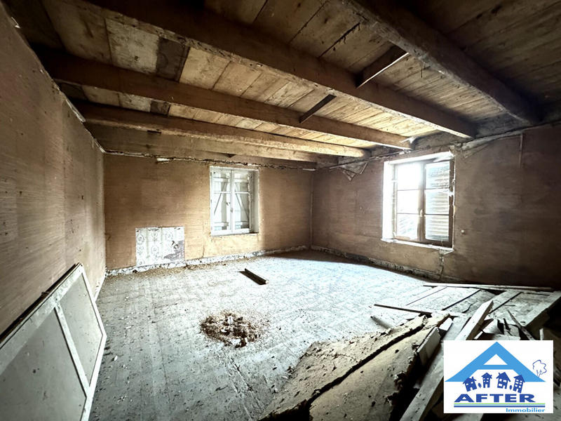 Maison - 300 m² - 6 pièces