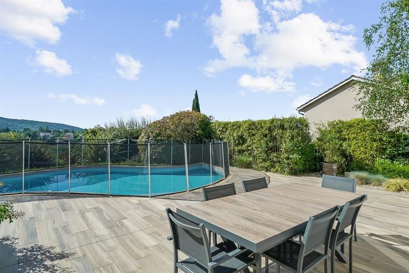 Maison - 179 m² - 6 pièces