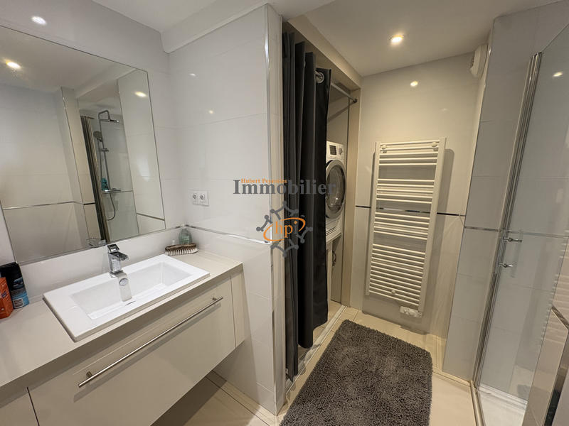 Appartement - 102 m² - 5 pièces