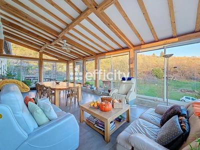 Mas - 300 m² - 11 pièces